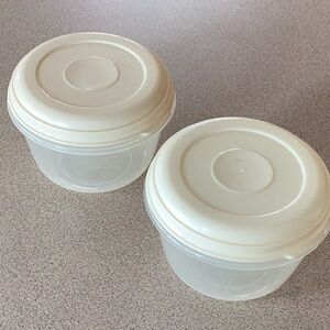 2 Rubbermaid #2 Servin’ Saver Storage Containers 4 cup
